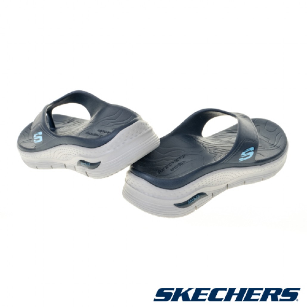 skechers_20220803103322_146016.jpg