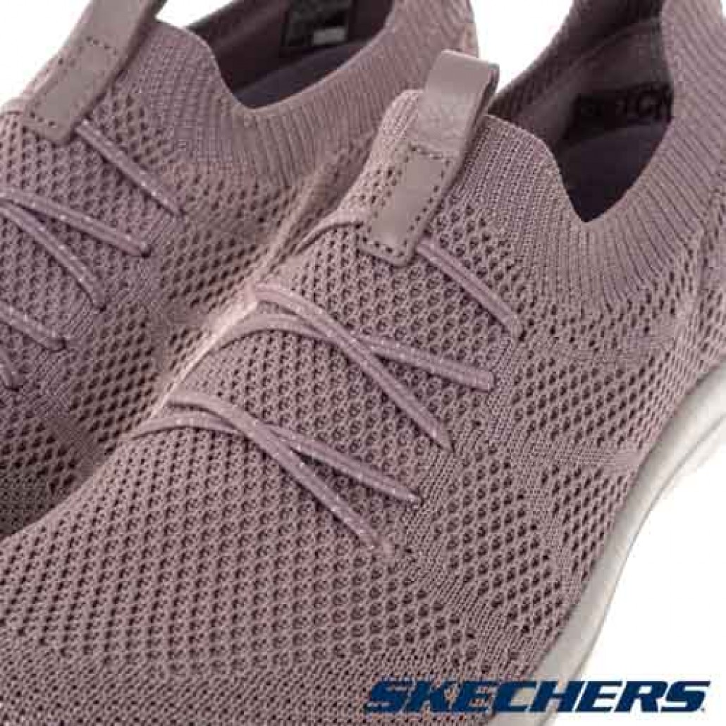 skechers_20220915180826_118005.jpg