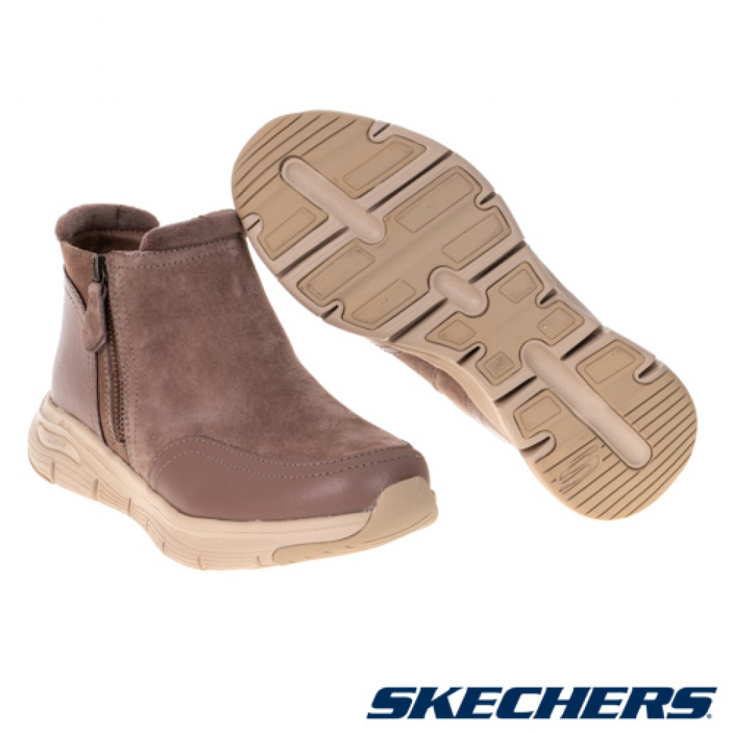 skechers_20221204183403_696981.jpg
