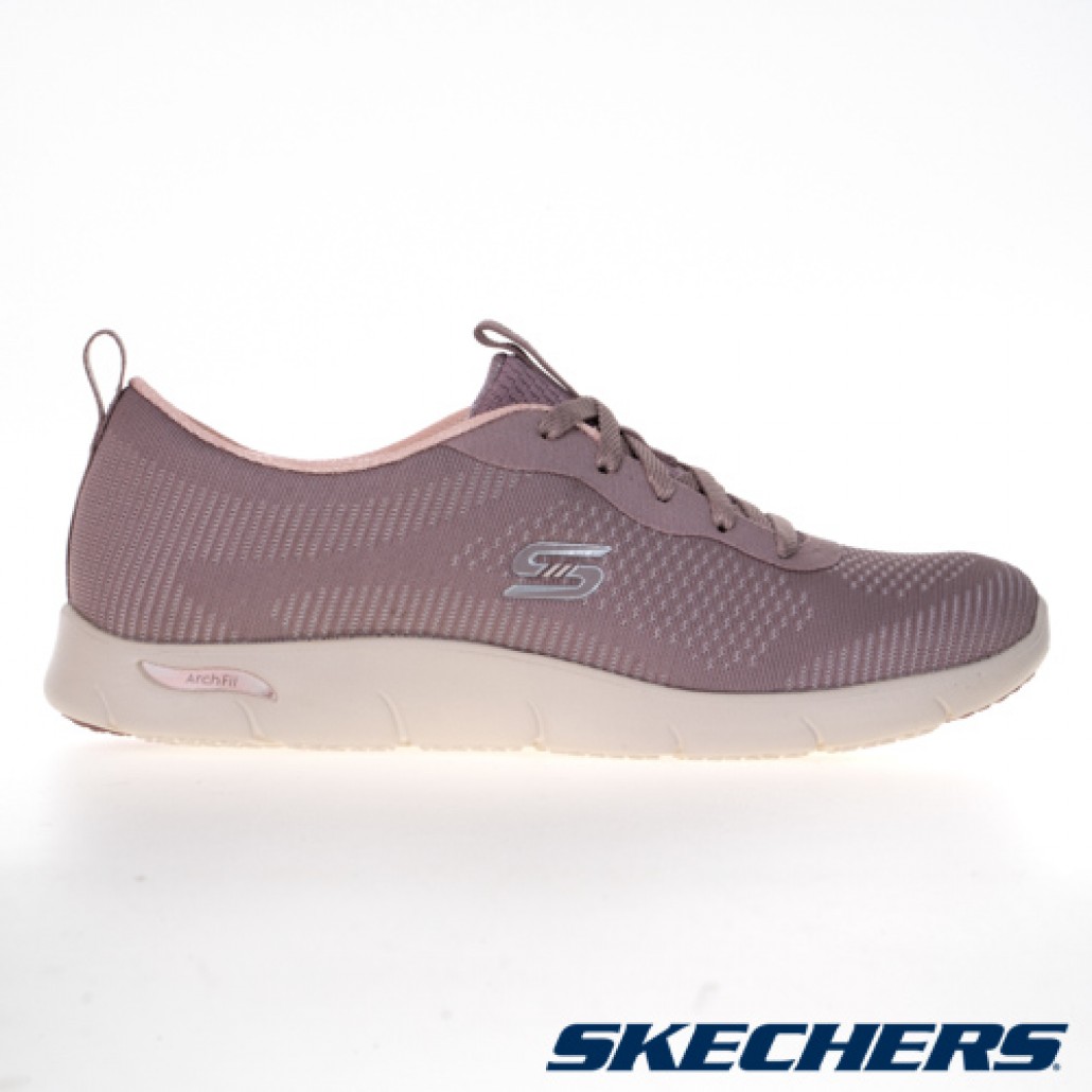 skechers_20221204183419_245410.jpg