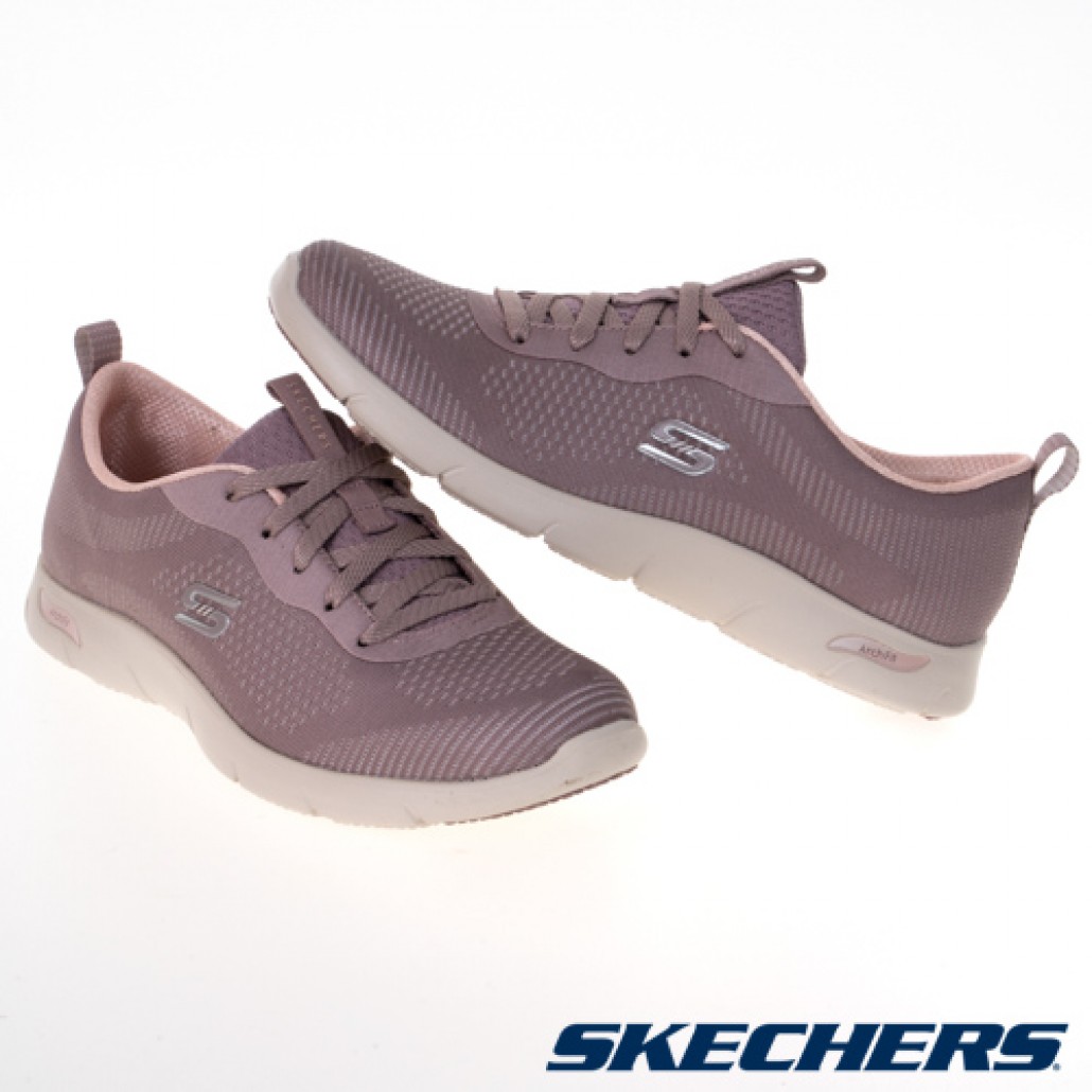 skechers_20221204183420_637606.jpg