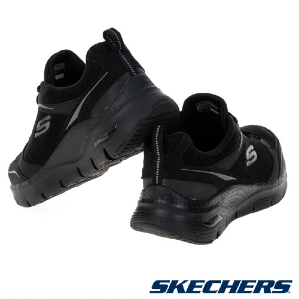 skechers_20221204183423_546478.jpg