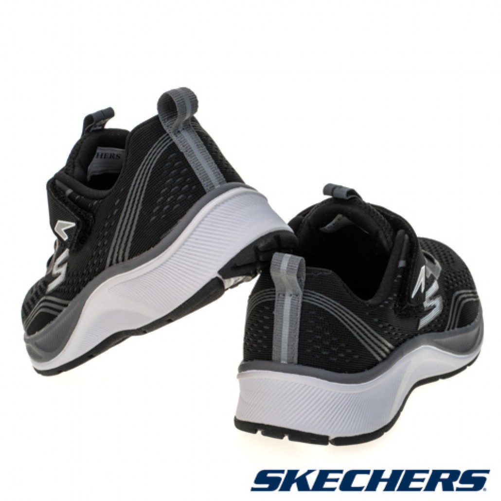 skechers_20230407232931_658793.jpg
