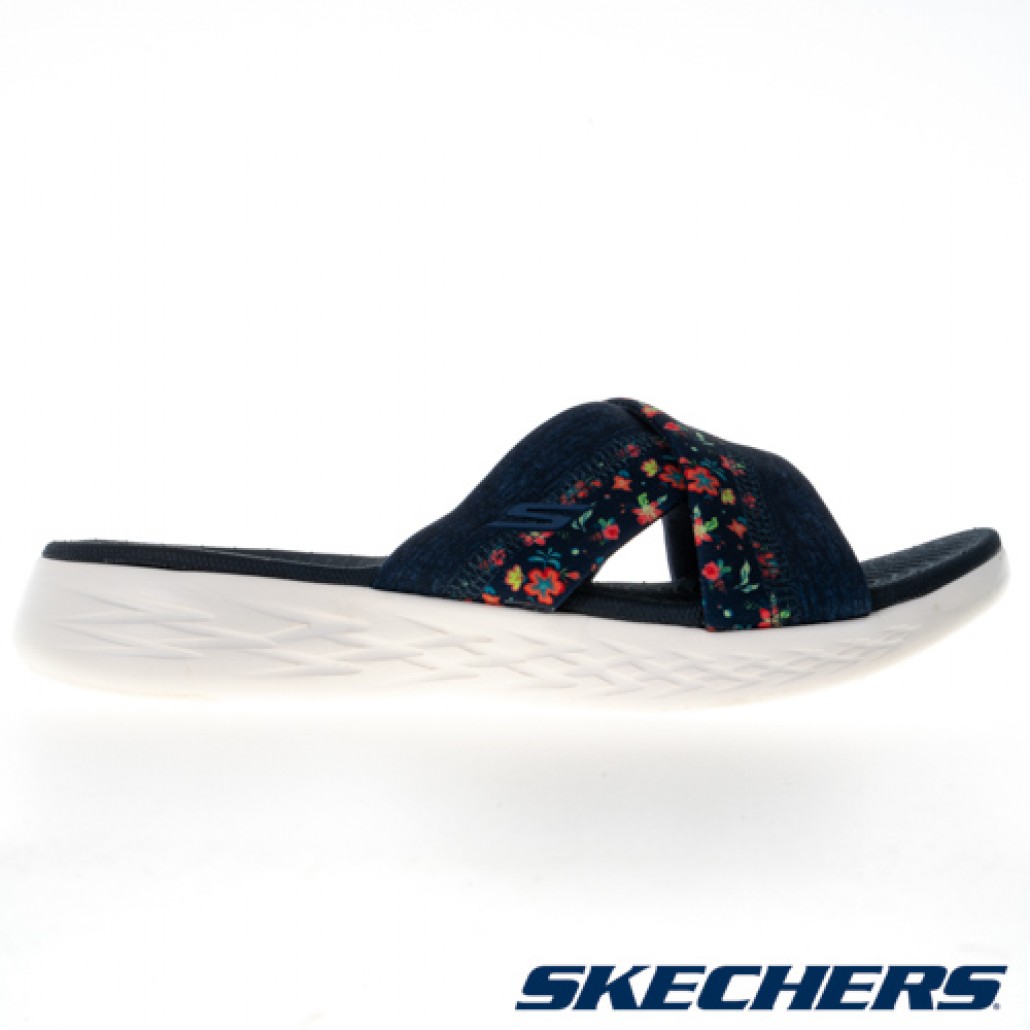 skechers_20230428105219_650976.jpg