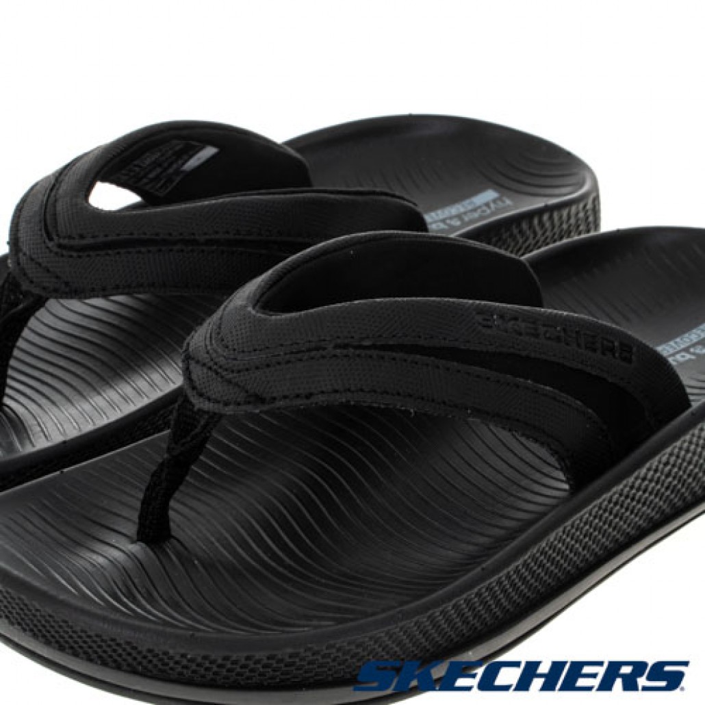 skechers_20230428105221_830285.jpg