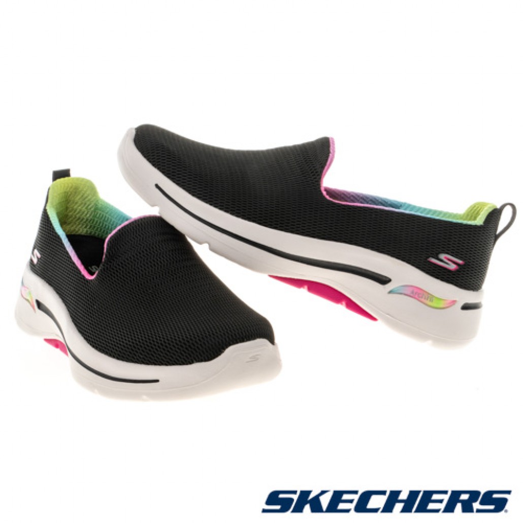 skechers_20230509103835_442023.jpg