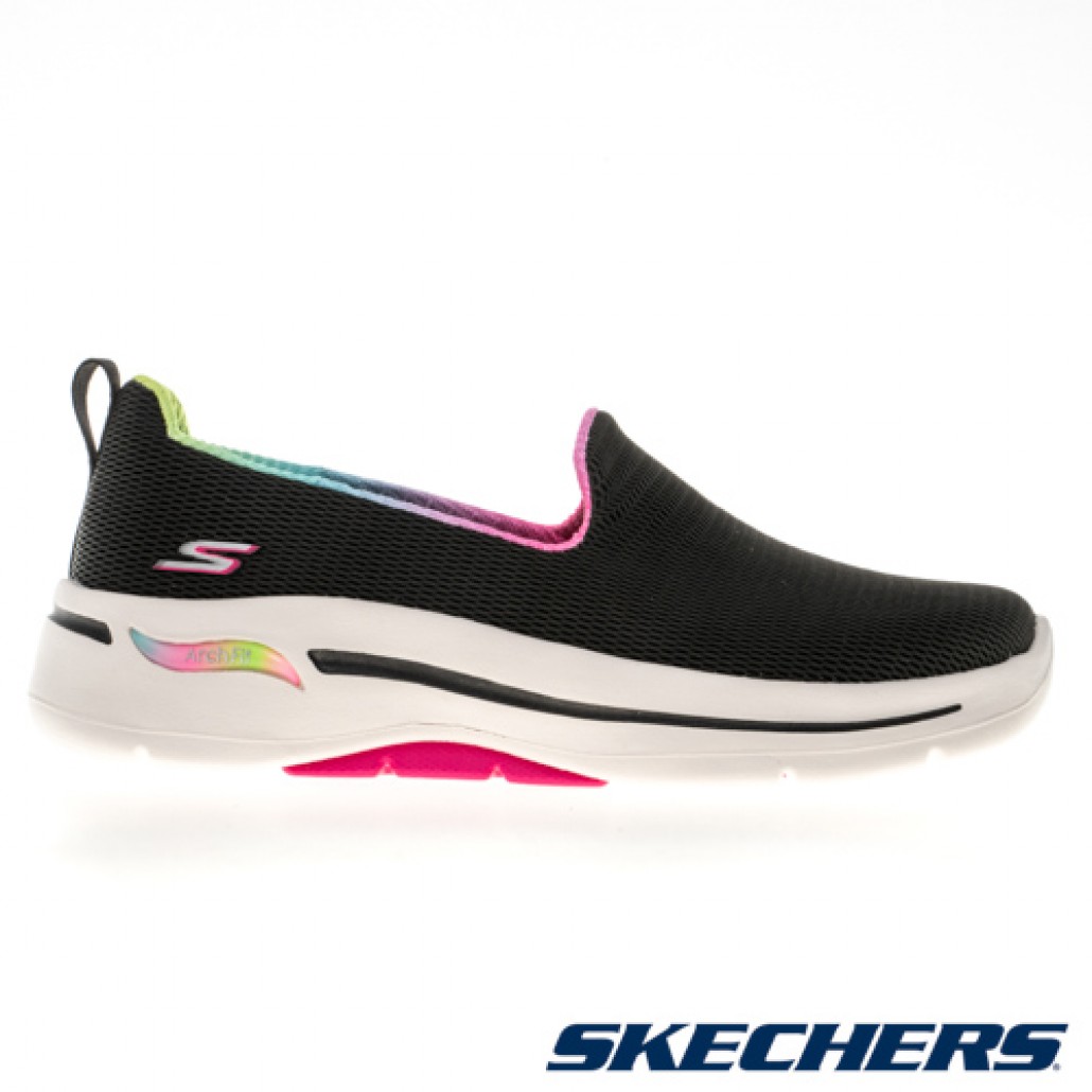 skechers_20230509103835_530121.jpg
