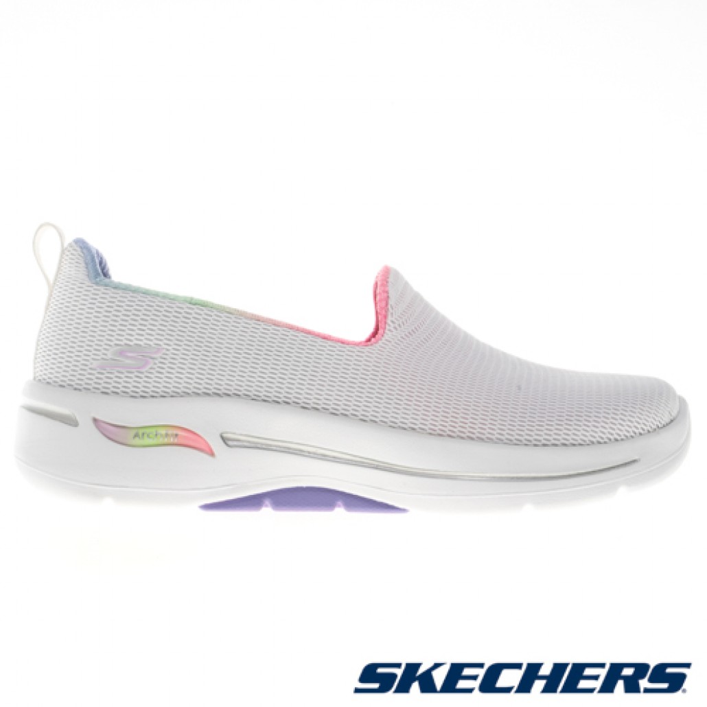 skechers_20230509103837_946460.jpg