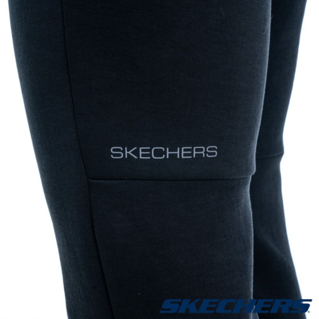 skechers_20230822175724_693318.jpg