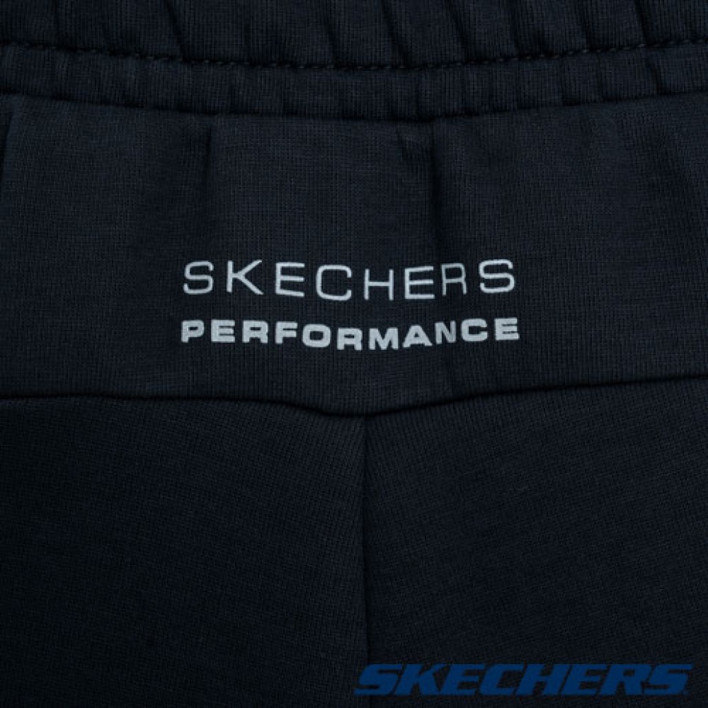skechers_20230822175738_340138.jpg