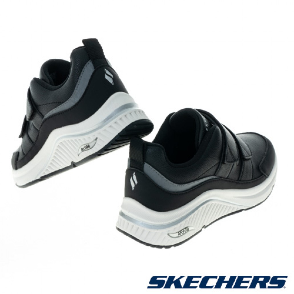 skechers_20230830162342_990657.jpg