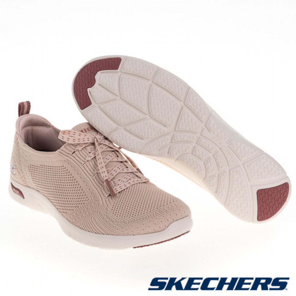 skechers_20240327115844_630690.jpg