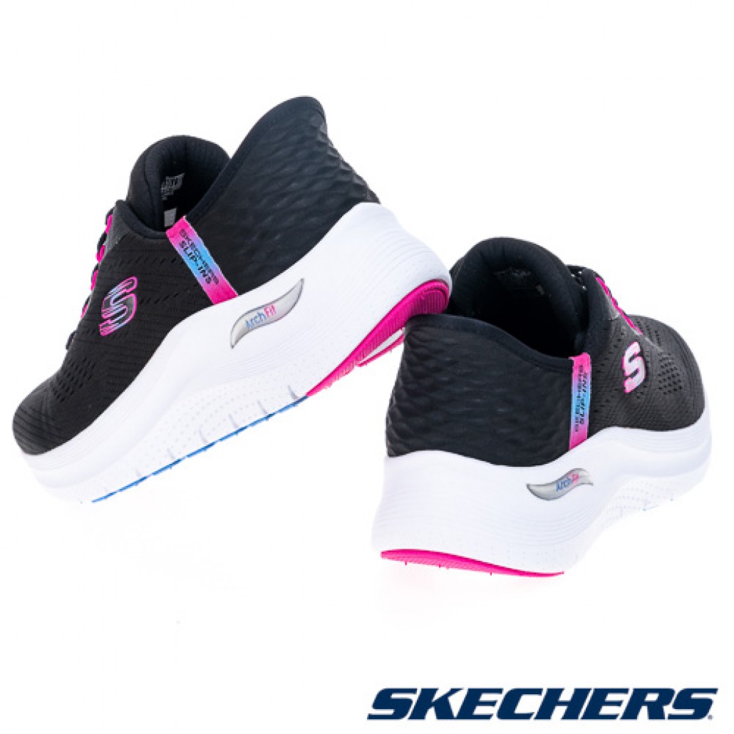 skechers_20240602195411_792779.jpg