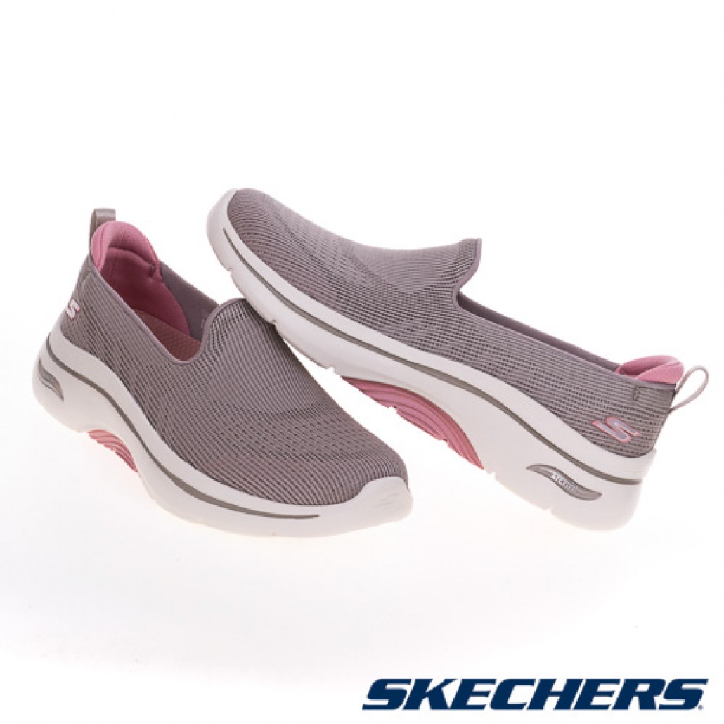 skechers_20240918160330_714665.jpg