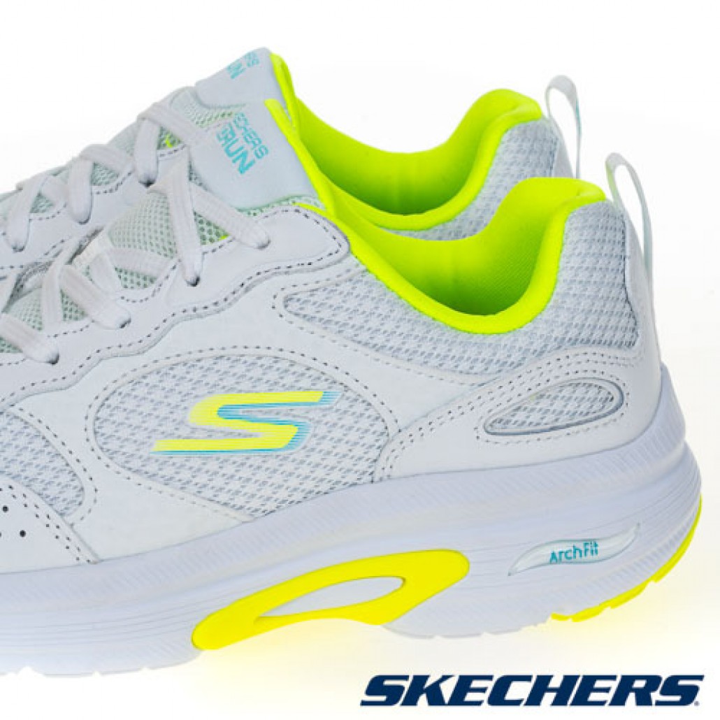 skechers_20241028173211_581309.jpg
