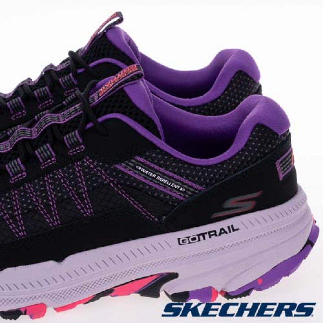 skechers_20241029184219_279284.jpg