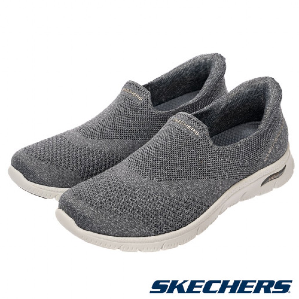 skechers_20260126175253_439649.jpg