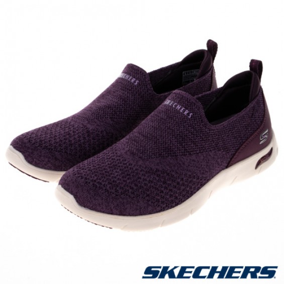 skechers_20221018184541_685399.jpg