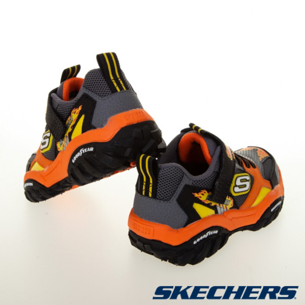 skechers_20220126190658_720749.jpg