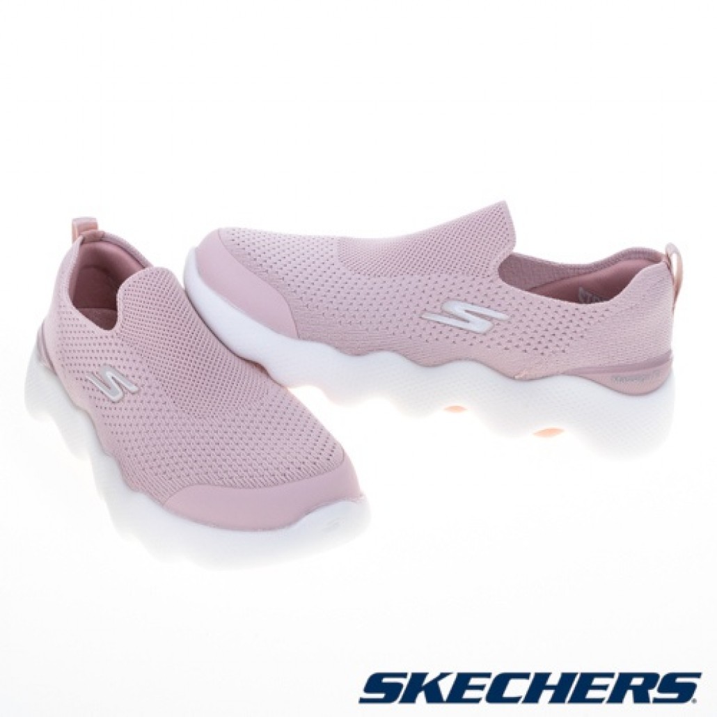 skechers_20220831112806_125346.jpg