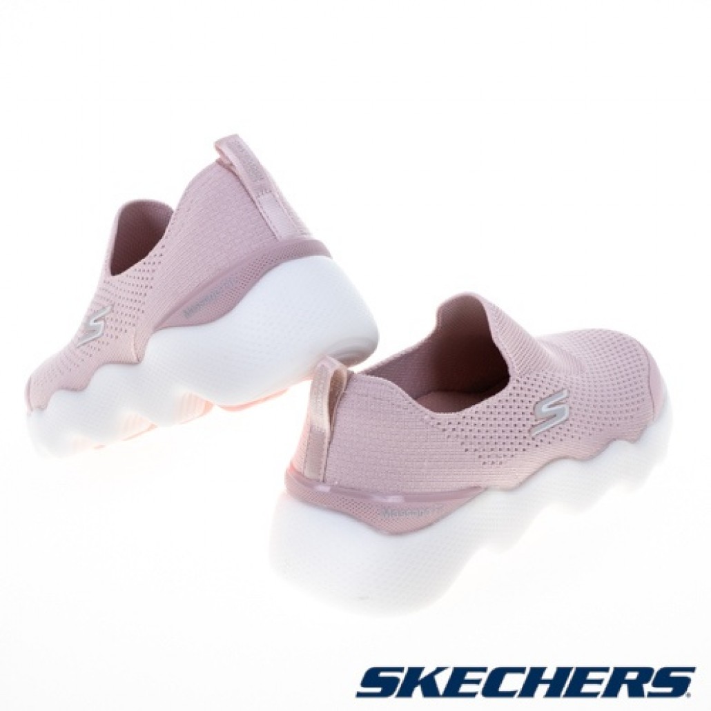 skechers_20220831112806_157370.jpg
