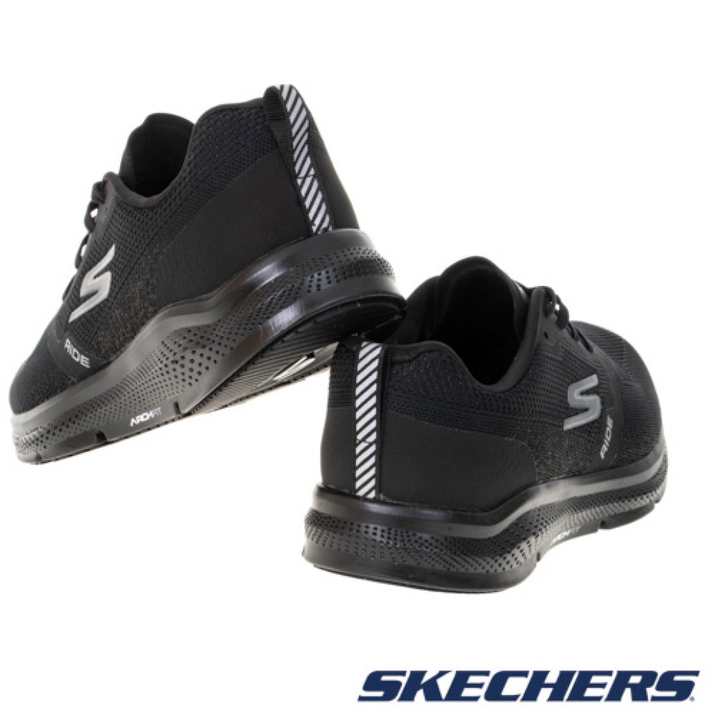 skechers_20221227173637_187306.jpg