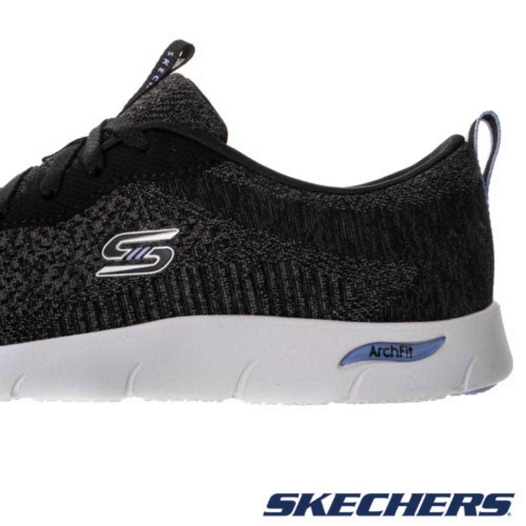 skechers_20230312173240_233005.jpg