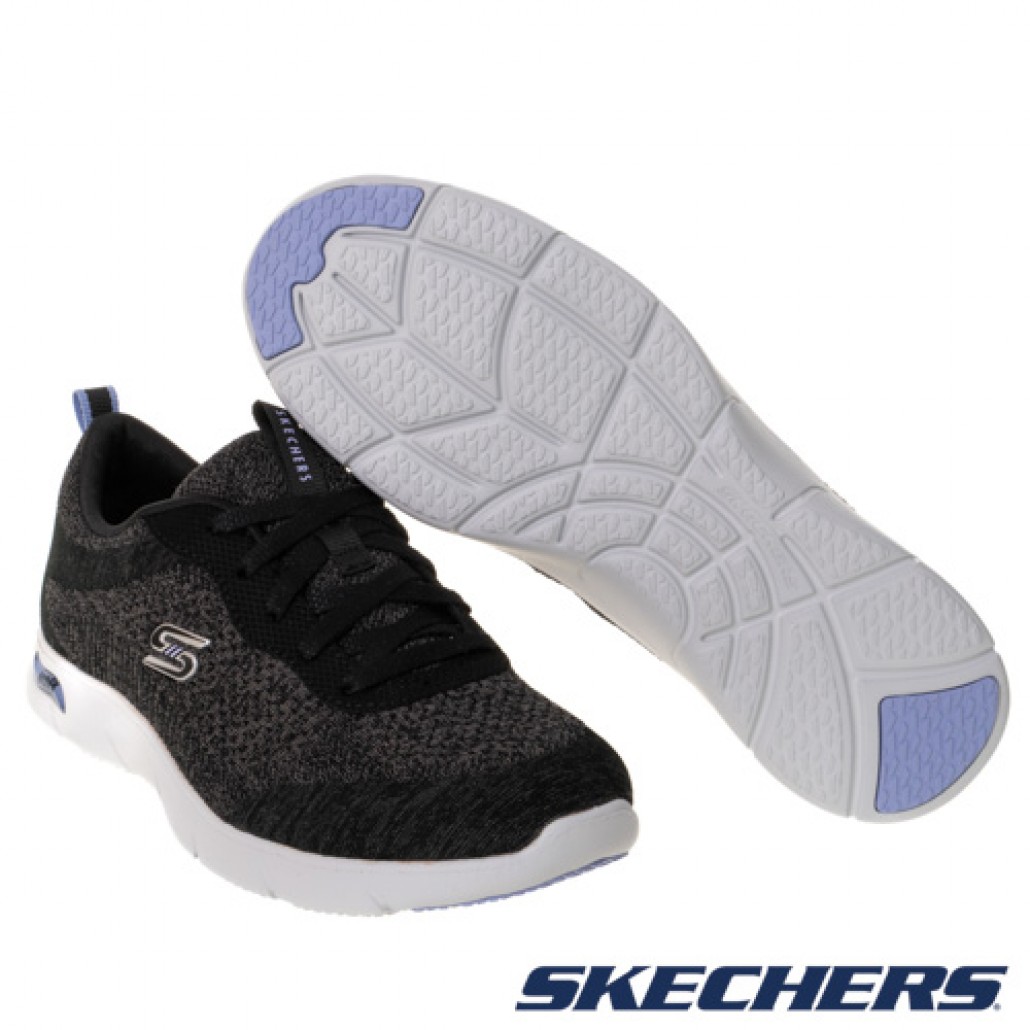 skechers_20230312173240_913477.jpg