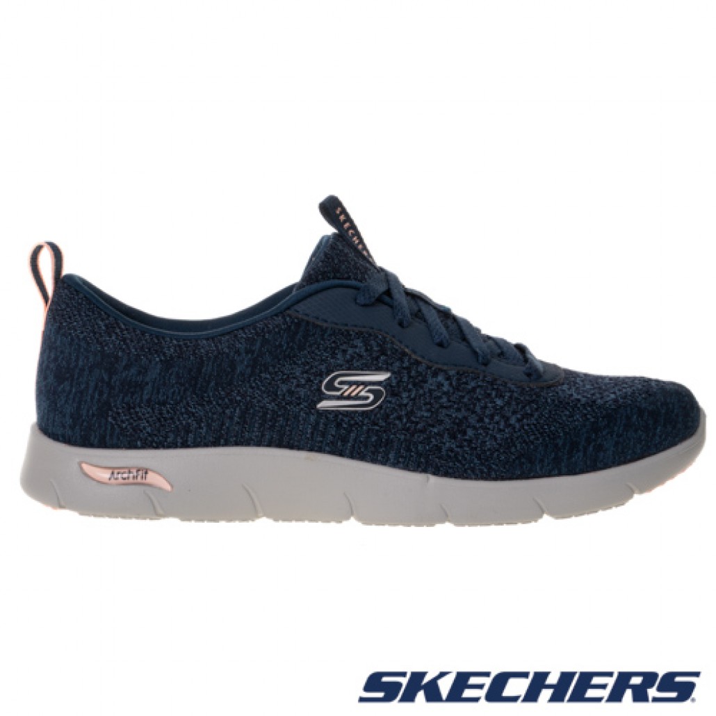 skechers_20230312173244_651462.jpg