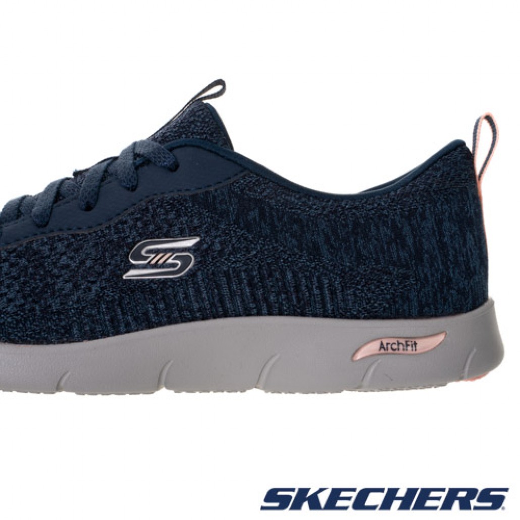 skechers_20230312173244_838615.jpg