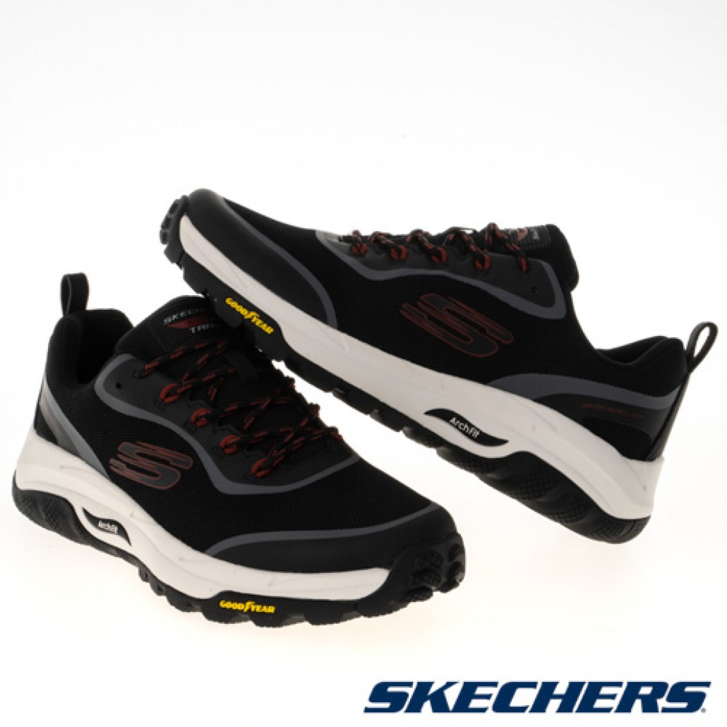 skechers_20230427093642_408289.jpg