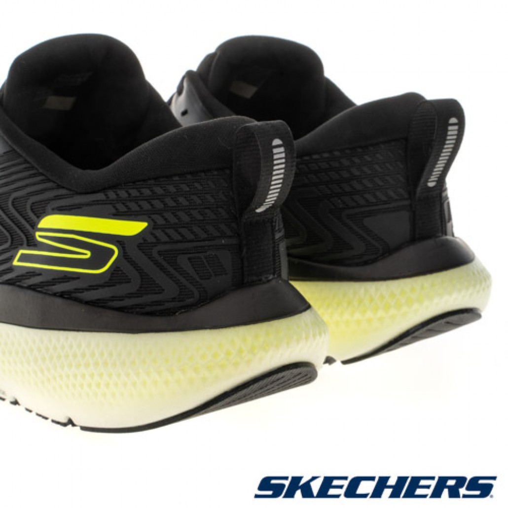 skechers_20230509103917_643739.jpg