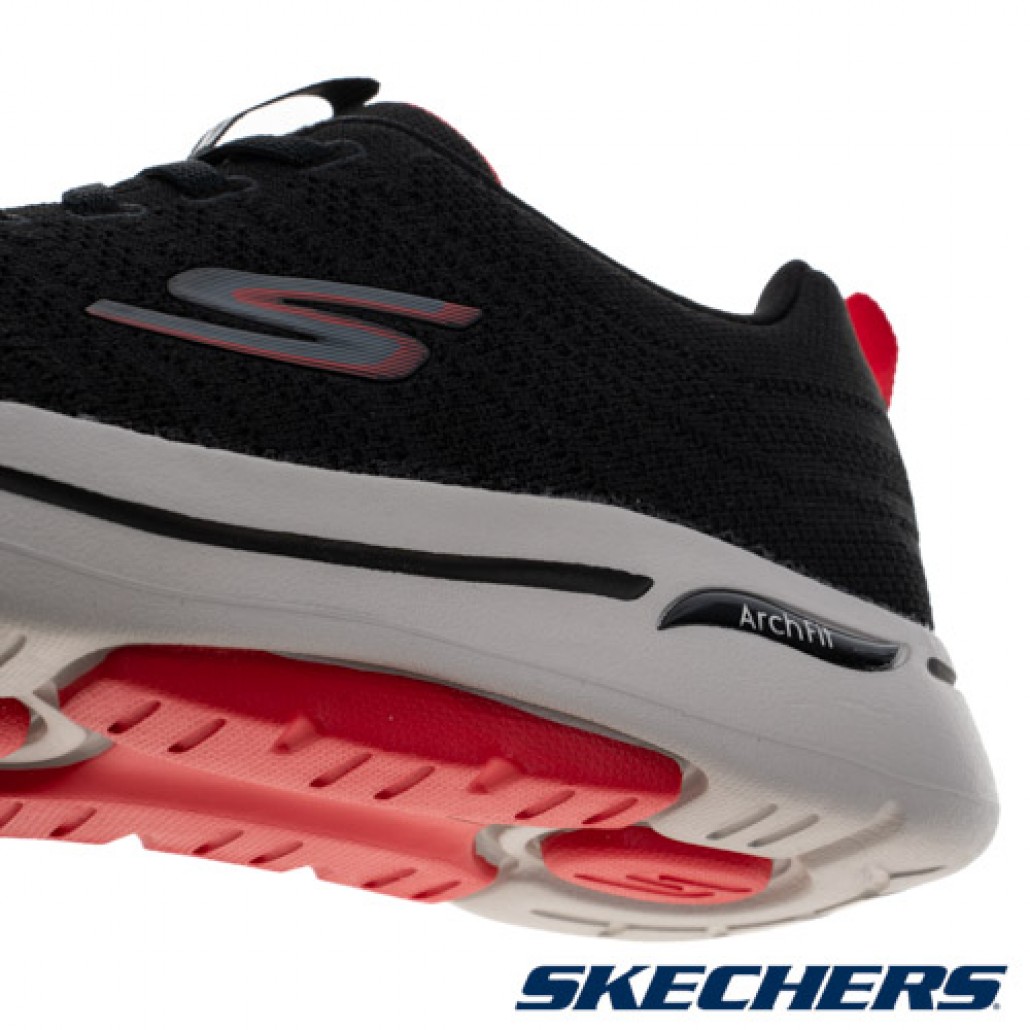 skechers_20230526152942_320373.jpg