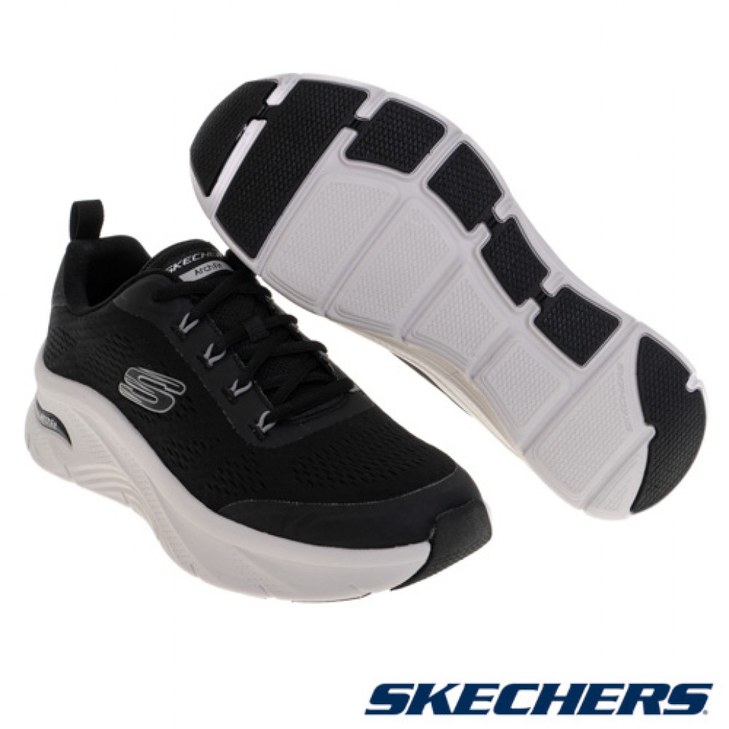 skechers_20230526152945_143446.jpg