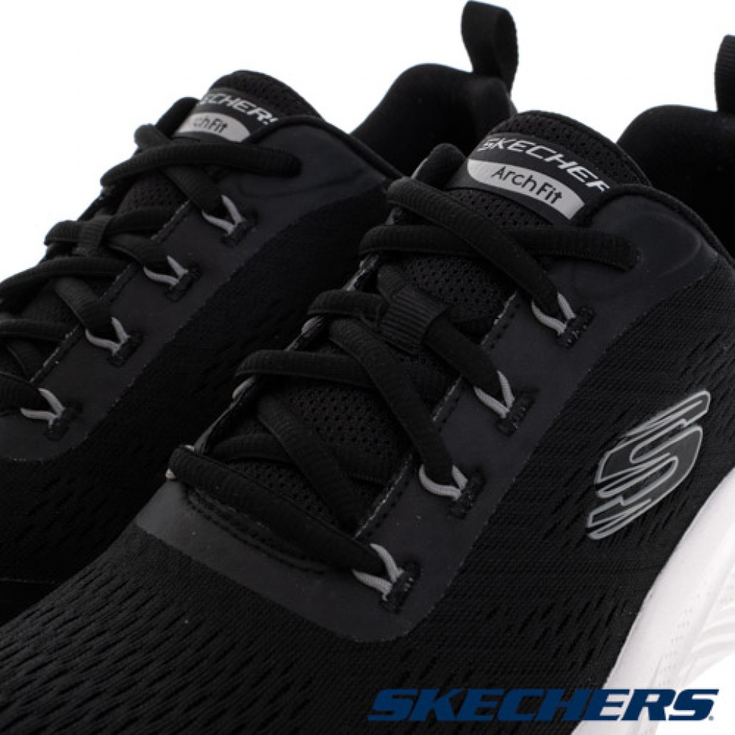 skechers_20230526152946_591735.jpg