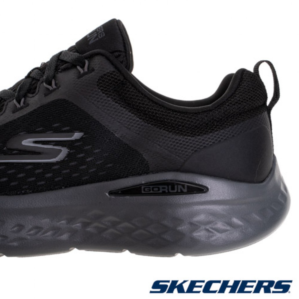 skechers_20230608171607_632969.jpg