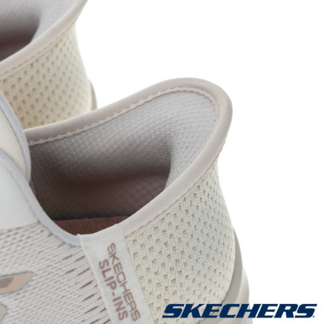 skechers_20231031172943_643201.jpg