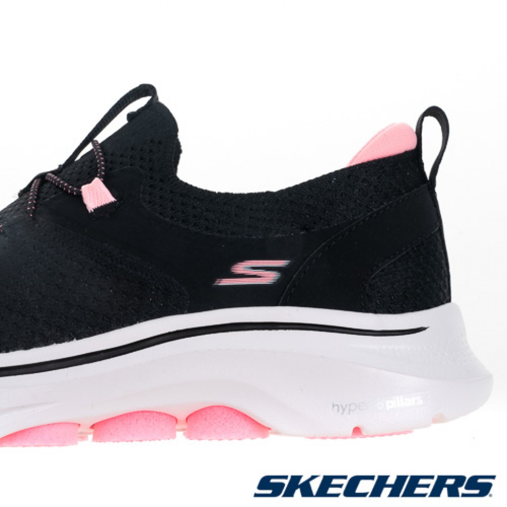 skechers_20231208010013_383920.jpg