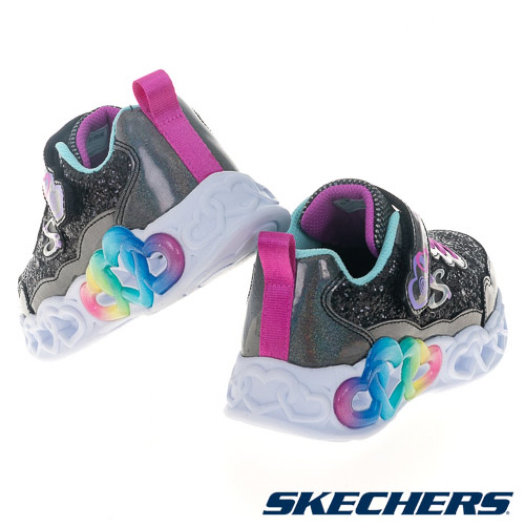 skechers_20231219180915_883856.jpg