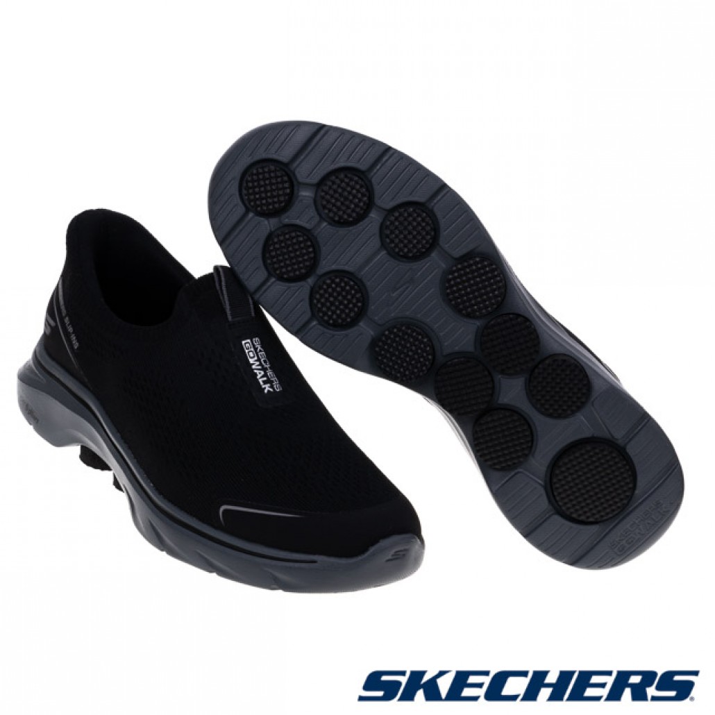 skechers_20241029184235_505768.jpg