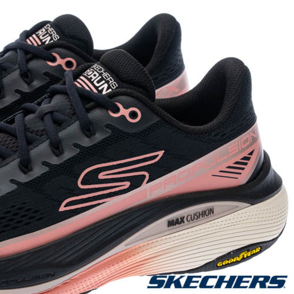 GO RUN MAX CUSHIONING PROPULSION