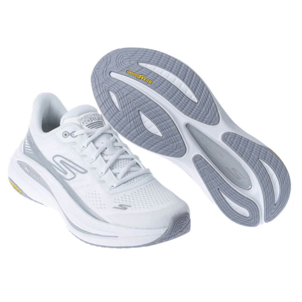 GO RUN MAX CUSHIONING PROPULSION