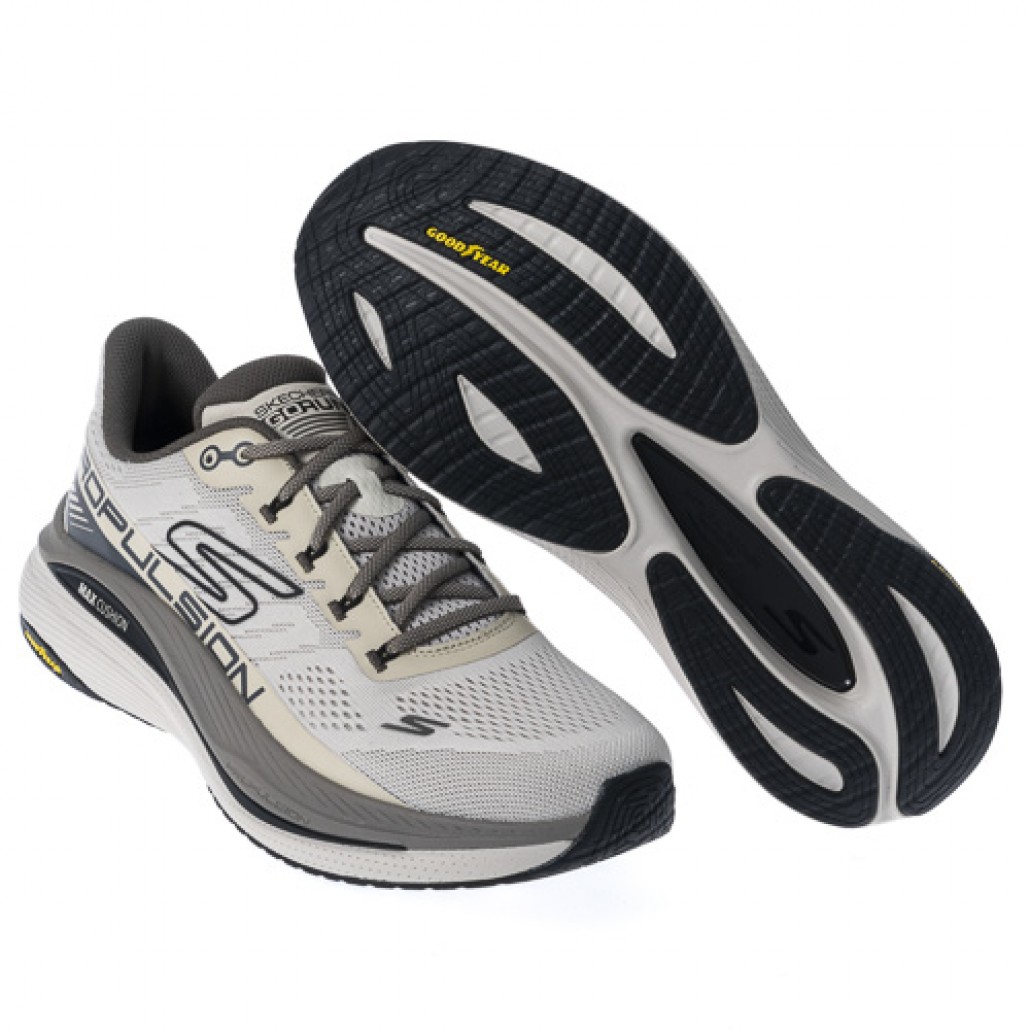 GO RUN MAX CUSHIONING PROPULSION