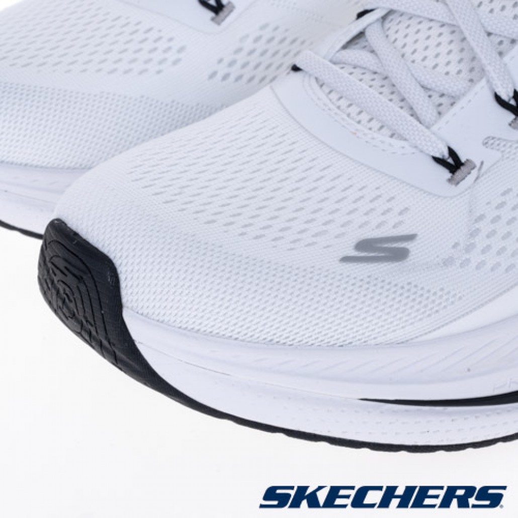 GO RUN MAX CUSHIONING PROPULSION