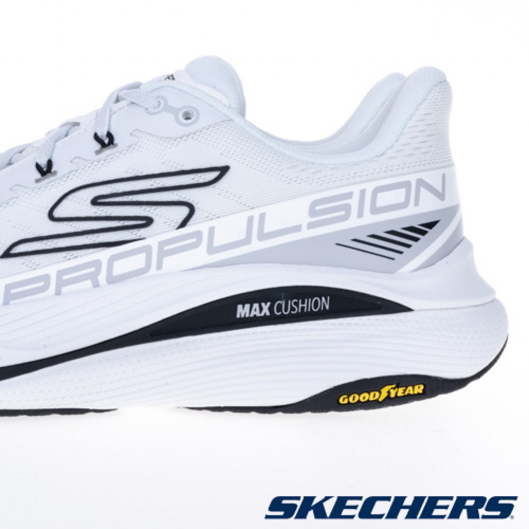 GO RUN MAX CUSHIONING PROPULSION