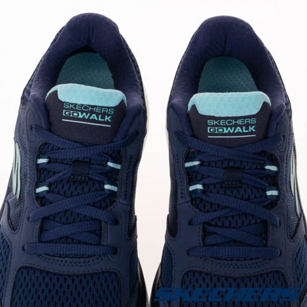 GO WALK WORKOUT WALKER 寬楦款