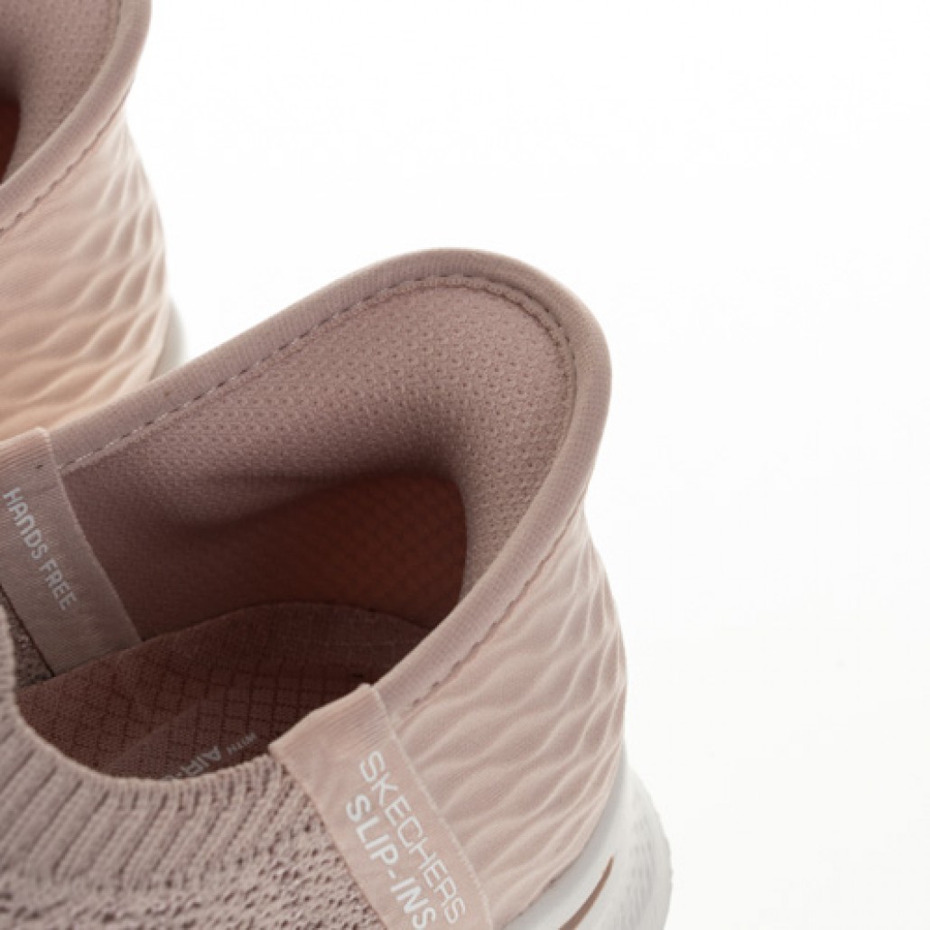 瞬穿舒適科技 GO WALK 7