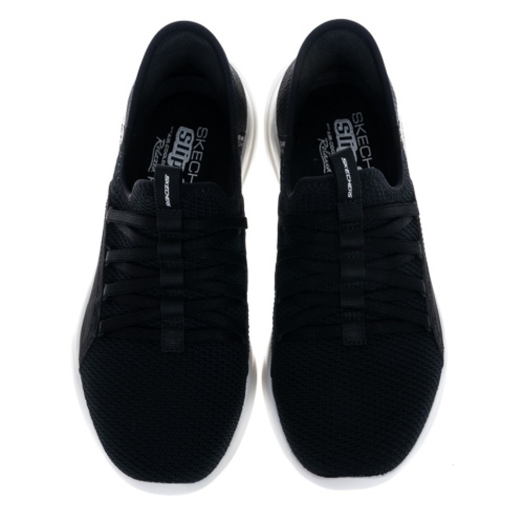 瞬穿舒適科技RELAXED FIT™ SPORT