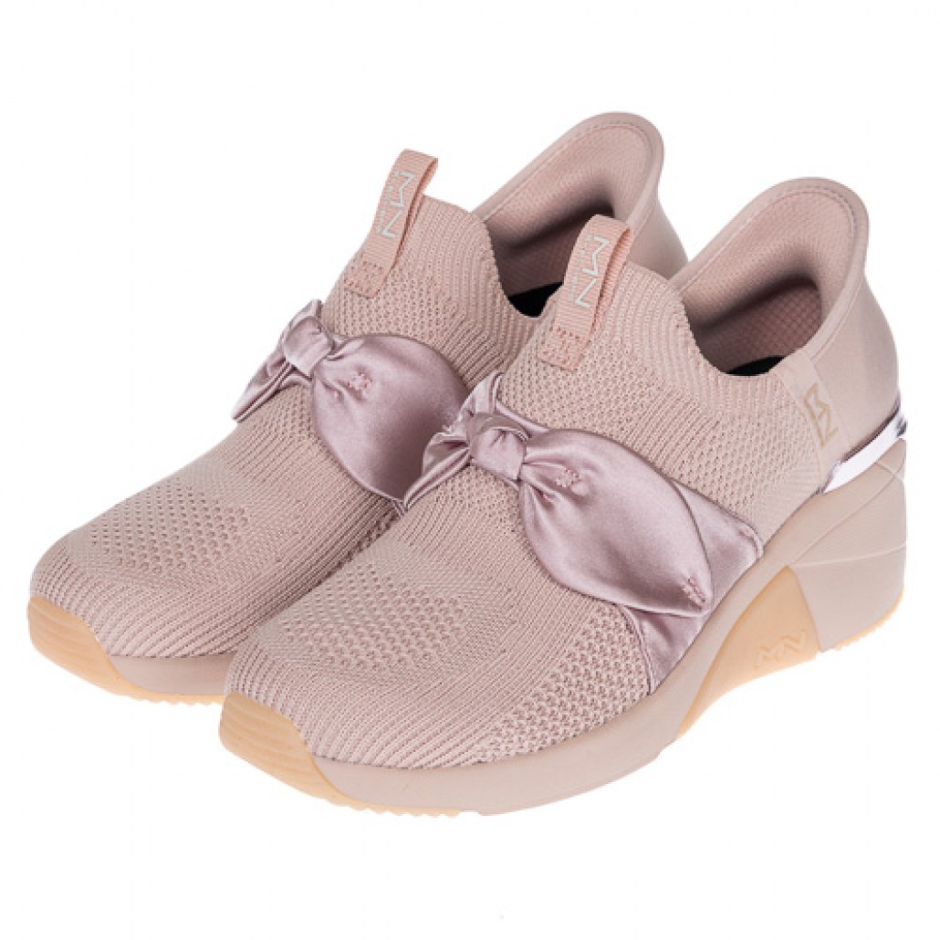 Skechers 瞬穿舒適科技 A WEDGE｜MARK NASON設計，A－勁速運動用品