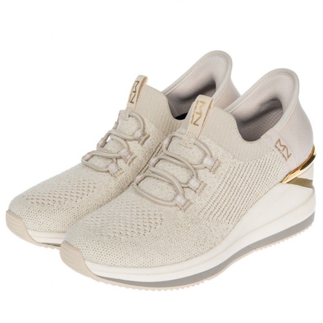 Skechers 瞬穿舒適科技 THE TRIPLE WEDGE｜MARK NASON設計，－运动品牌专卖